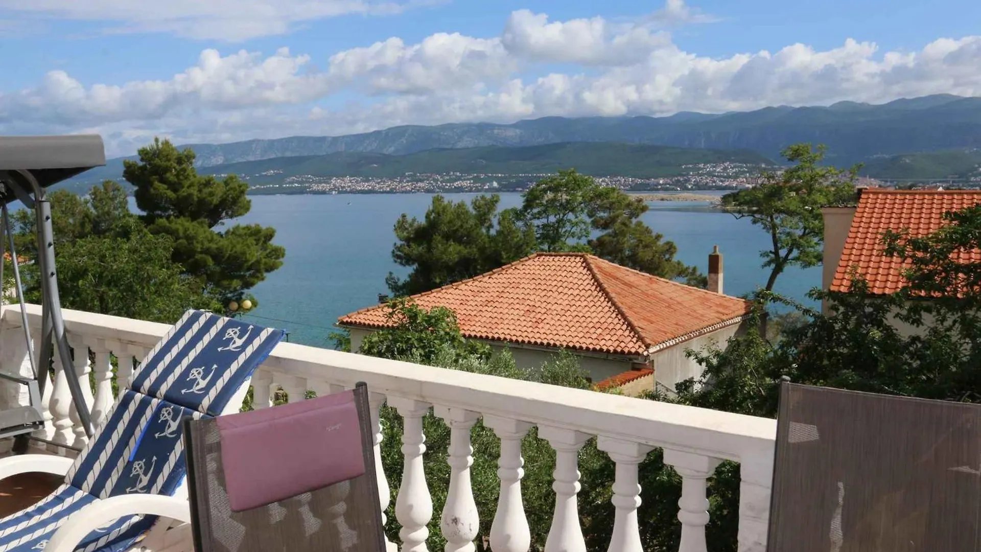 Apartment In Silo/Insel Krk 13555