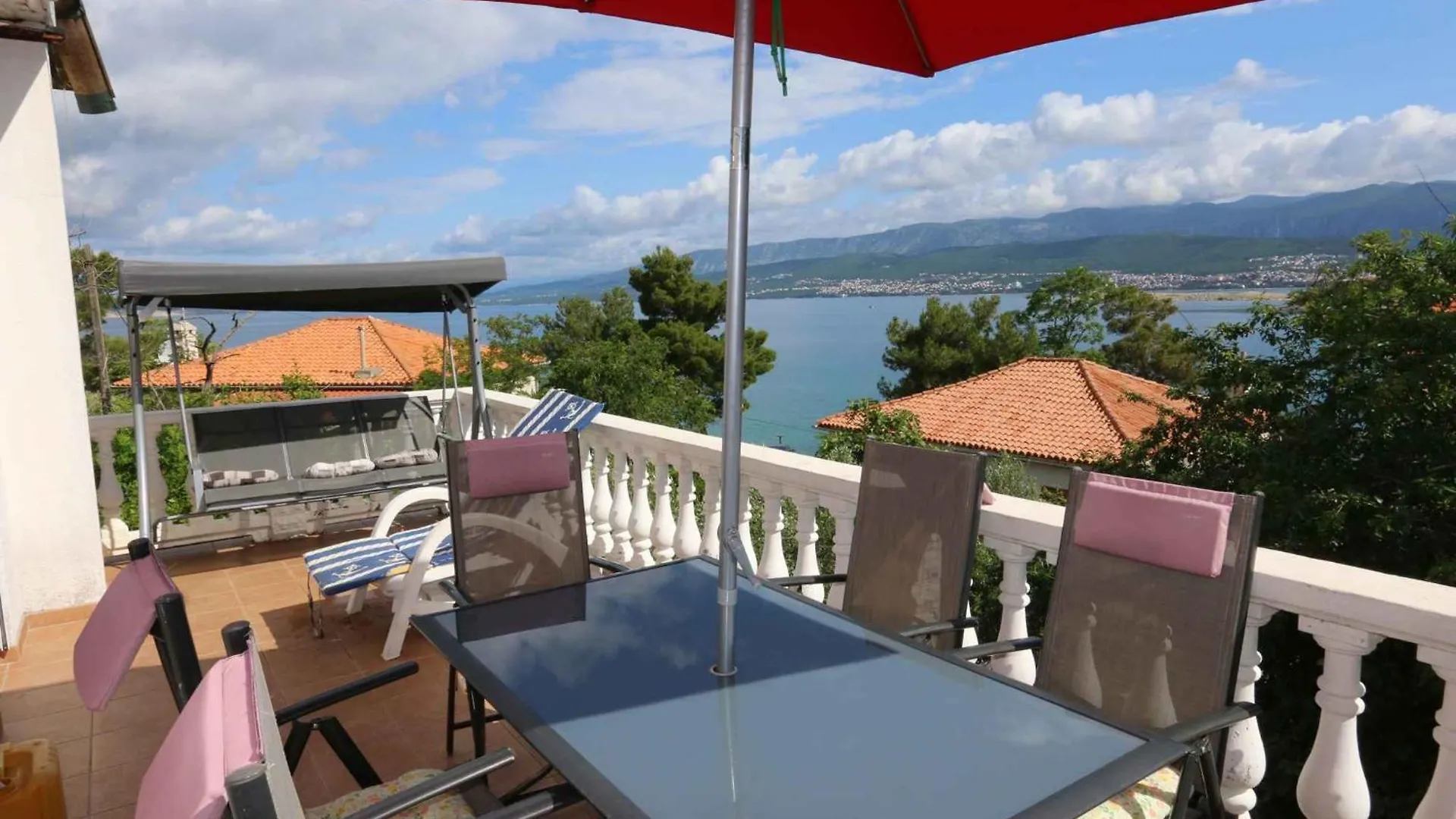 Apartment In Silo/Insel Krk 13555