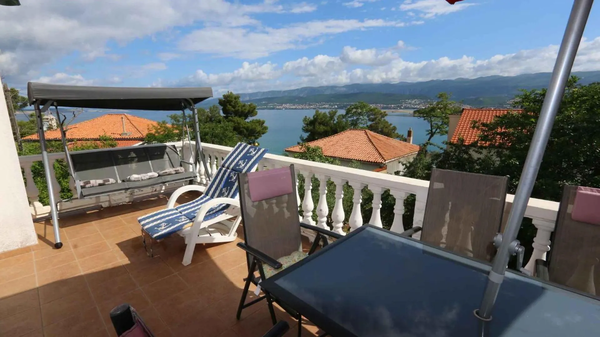 Apartment In Silo/Insel Krk 13555