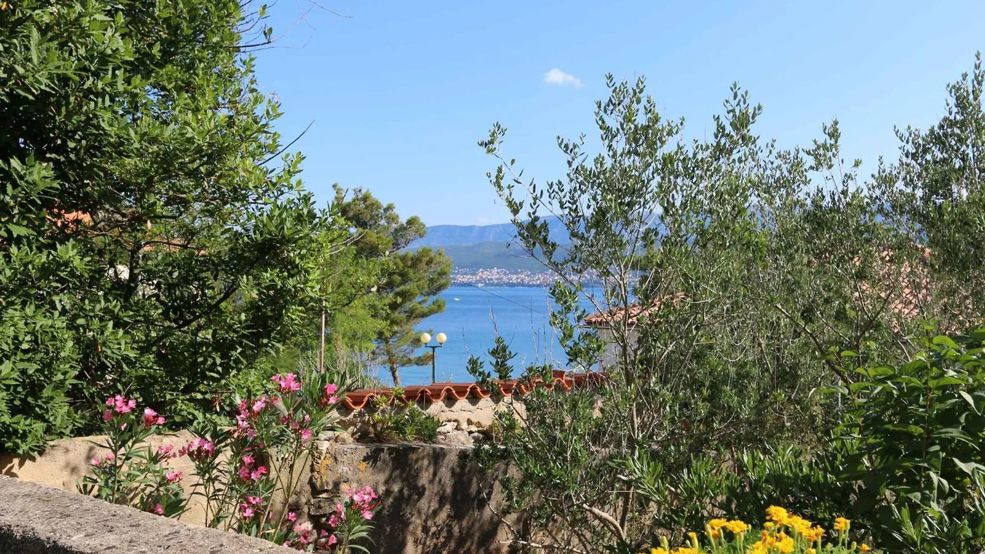 Apartment In Silo/Insel Krk 13555