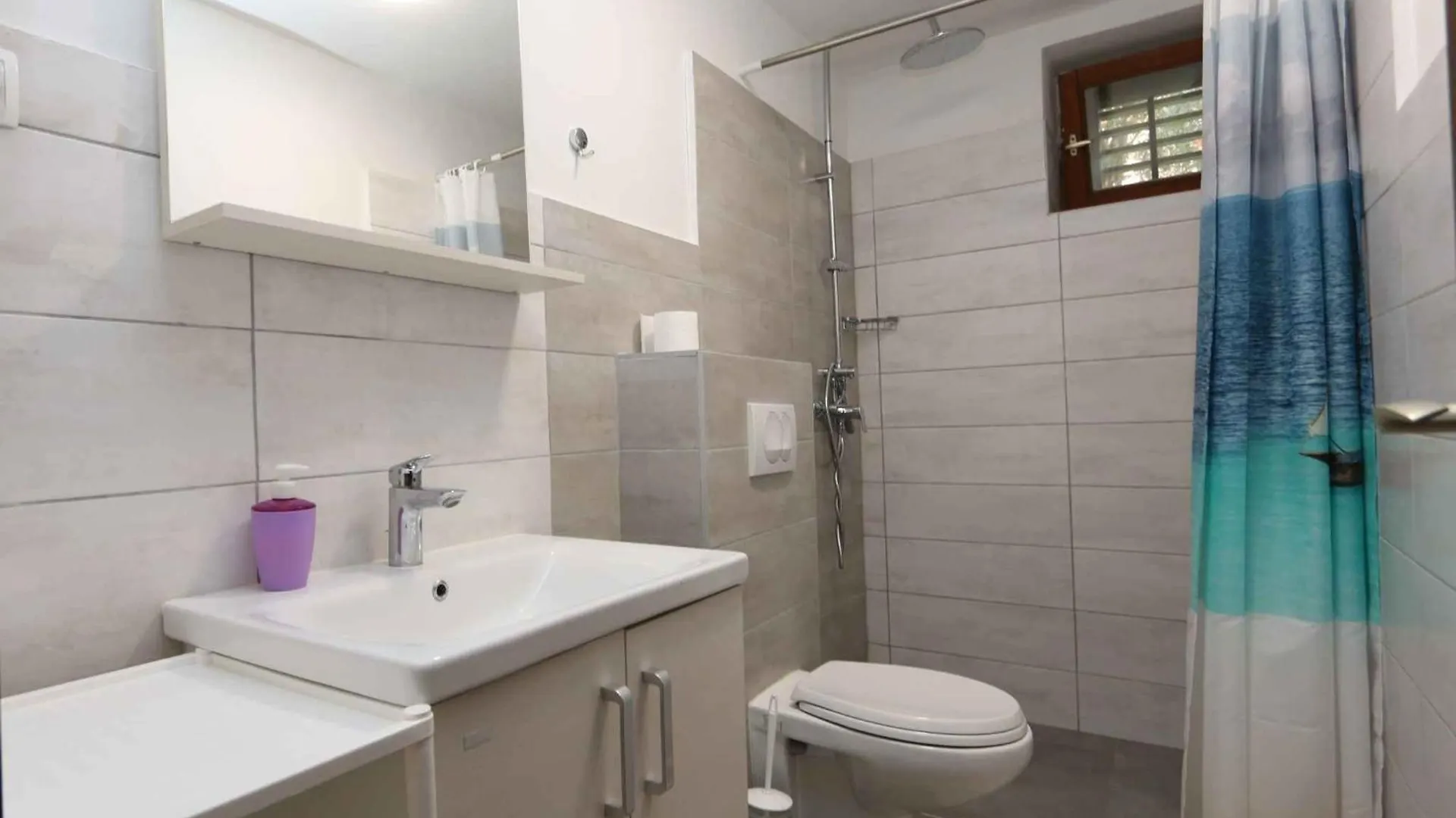 Apartment In Silo/Insel Krk 13555